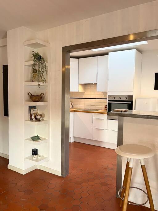 Appartement A Pied Du Centre Avec Place De Parking Αρλ Εξωτερικό φωτογραφία