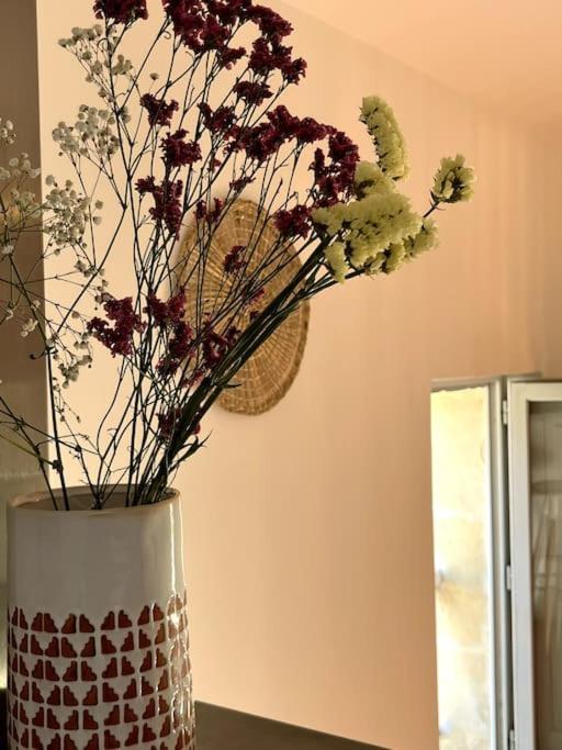 Appartement A Pied Du Centre Avec Place De Parking Αρλ Εξωτερικό φωτογραφία